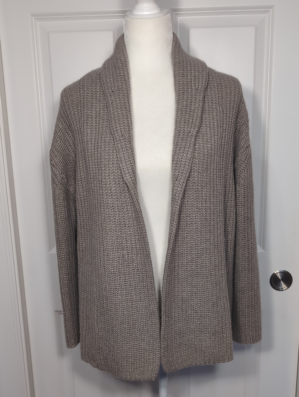 The Cashmere Project Cozy Open-Front Knit Cardigan in Taupe Size Medium
